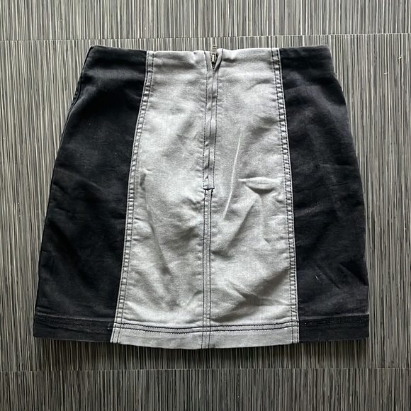 Free People Modern Femme Denim Mini Skirt - Size 2 - Picture 3 of 4